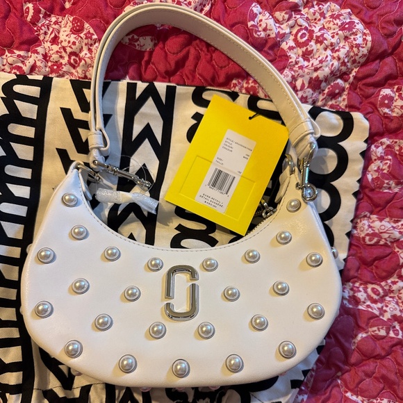 Marc Jacobs Handbags - NWT Marc Jacobs Faux pearl bag